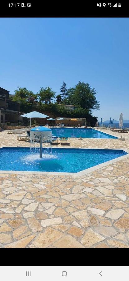 Villa Amos At Aquamarine Residence Vlore Exterior photo