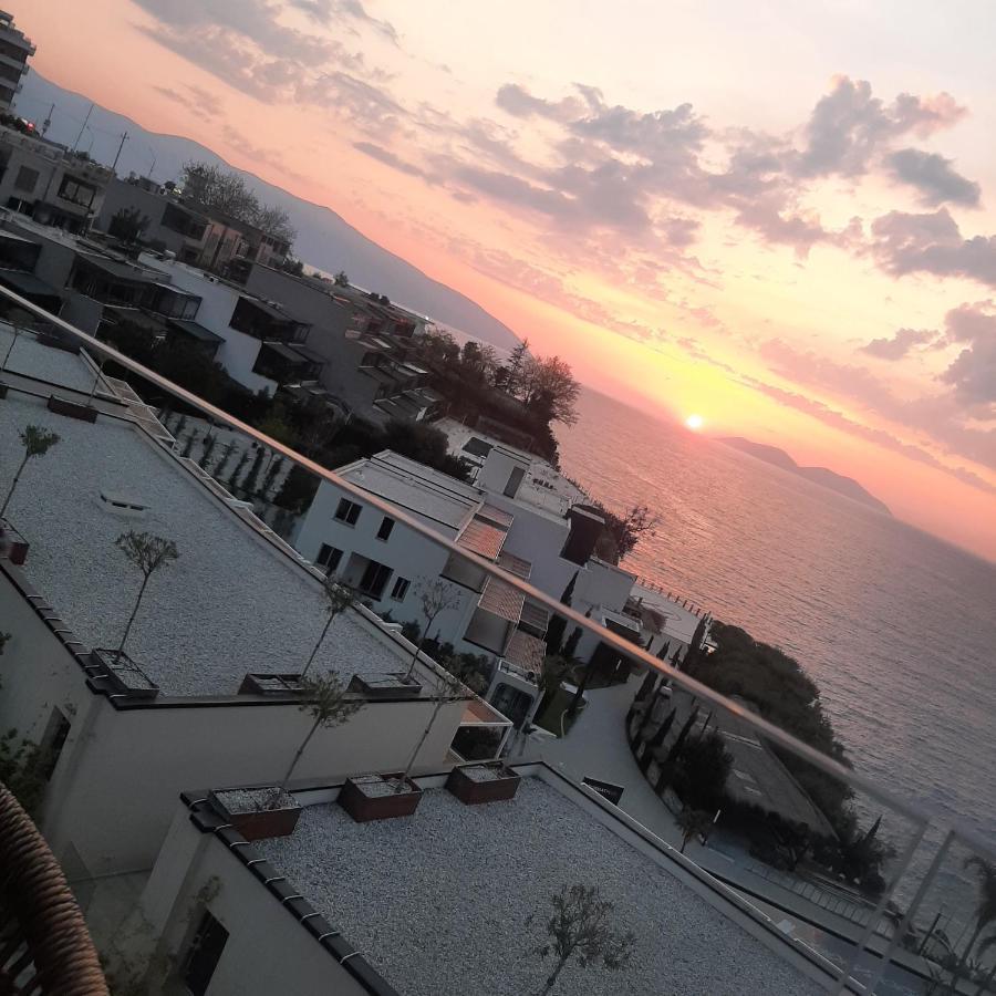 Villa Amos At Aquamarine Residence Vlore Exterior photo