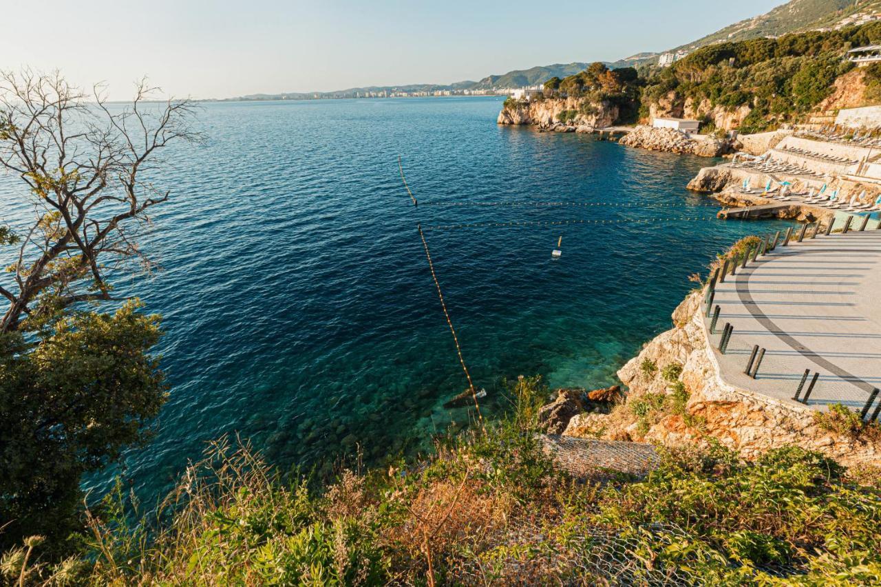 Villa Amos At Aquamarine Residence Vlore Exterior photo