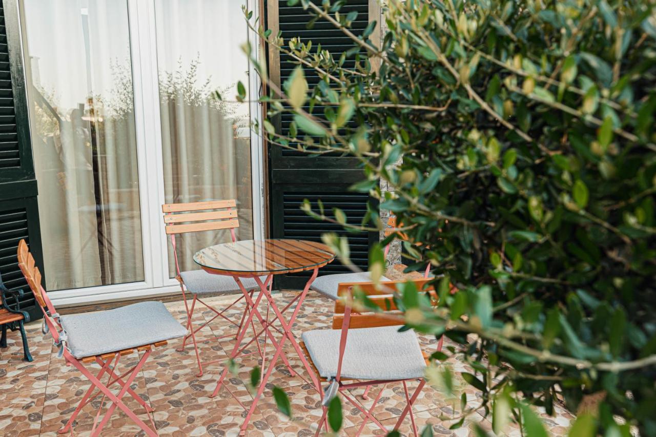 Villa Amos At Aquamarine Residence Vlore Exterior photo